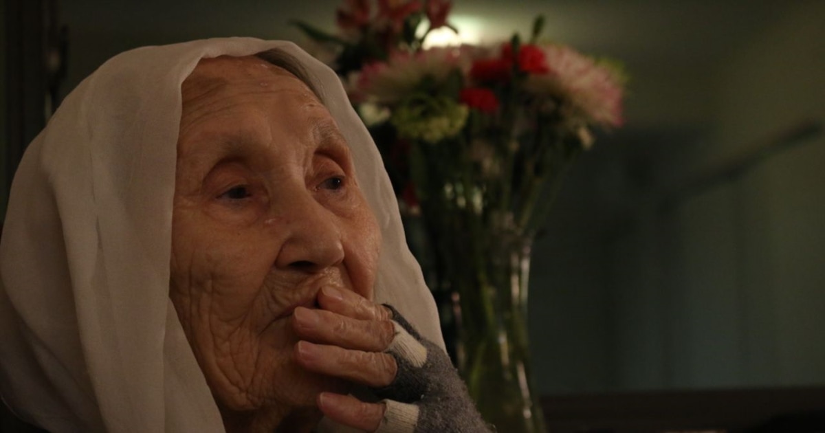 Күйеуімен, әйелімен және қызымен жыныстық қатынасты онлайн көріңіз Тікелей порно адамдар