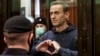 „Continuă să câștige victorii chiar dacă îi dau noi sentințe”, a spus un activist rus anti-război despre liderul opoziției întemnițat, Aleksei Navalnîi.