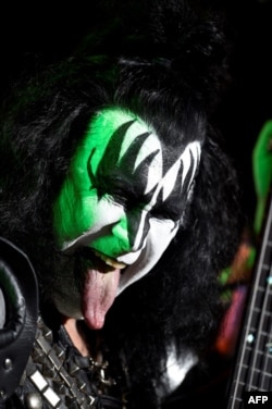  Емблематичният грим на Джийн Симънс и останалите членове на Кiss e тяхна запазена марка 