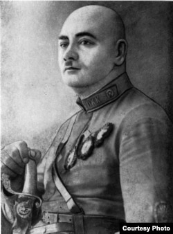 Григорий Котовский, фото 1923–1924 гг.