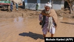 بارندگی ها و سیلاب ها در هفته های گذشته جریان زندگی را در بخش های وسیعی از افغانستان مختل کرده است 