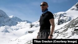 Titus Crăciun este alpinist și salvator montan. El spune că mulți turiști resping intervenția unei autorități pe „locul lor de joacă”.