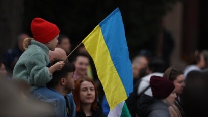 Стотици граждани се събраха на шествия в София и Варна