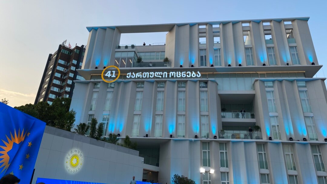 Ota oglini sorishni orgatdi Ota oglini sorishni orgatdi