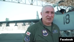 Пилот воздушного командования Сил обороны подполковник Кахабер Зурабашвили