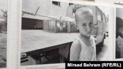 Dječak u ratnom Mostaru, u istočnoj enklavi, 1993.