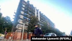 Полиција пред зградата на Вишиот суд во Подгорица, 29 јануари 2024 година
