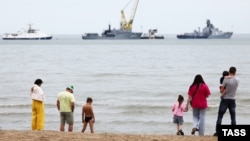 На побережье Каспийского моря в Дагестане. Иллюстративная фотография