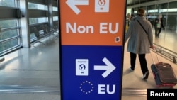 Irlanda a prezidat în 2004 cea mai mare extindere din istoria UE. O fi prins gustul? (Foto de arhivă: aeroportul din Dublin)