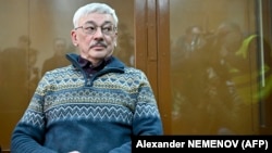 Oleg Orlov attends his verdict hearing in Moscow on February 27.