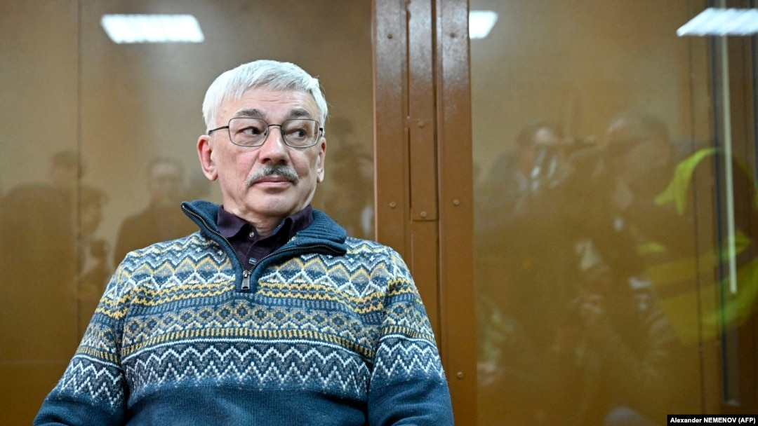 Borac za ljudska prava Oleg Orlov u sudnici tokom čitanja presude, Moskva, 27. februar 2024.