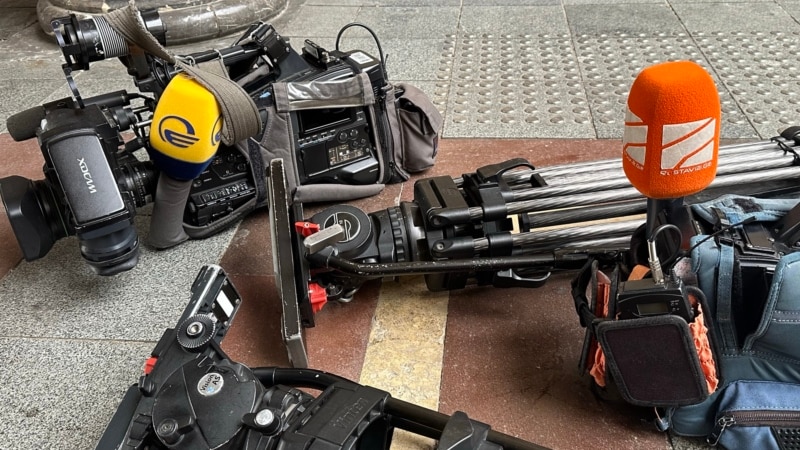 პროსახელისუფლებო მედიისთვის საქმიანობაში ხელშეშლაში ბრალდებული 7 დემონსტრანტიდან 3 ბრალს აღიარებს