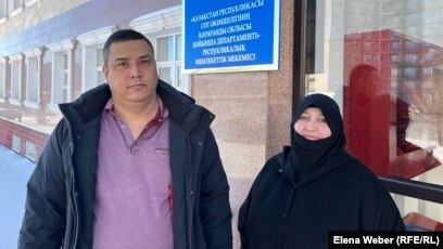 Саунадағы Кристинамен орысша порно Порно Мама мен Күн