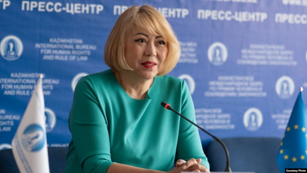 50-ден жоғары жалаңаштық Жанна Фрискемен порно массаж