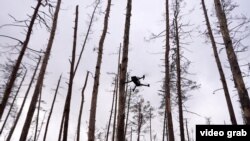 Український дрон в лісах поблизу Кремінної