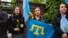 Акція вшанування 80-річниці депортації кримських татар біля посольства України в Празі, 18 травня 2024 року