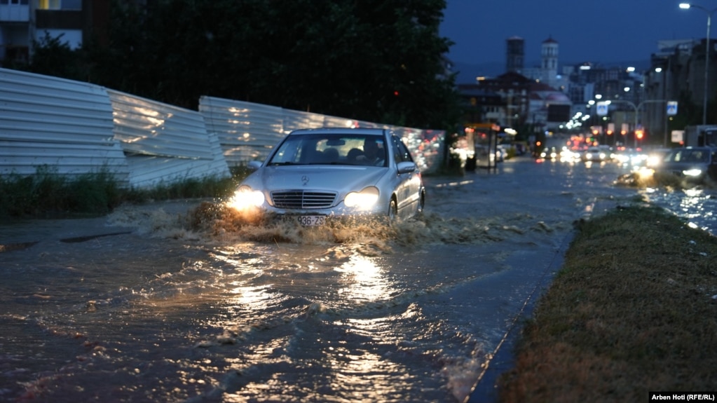 Komuna e Prishtinës u ka bërë thirrje qytetarëve të​​​​​​​ që​​​​​​​ndrojnë​​​​​​​ në​​​​​​​ ambiente të sigurta.     