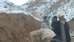 غور کې د یوه کلي اوسېدونکو په خپله د یوه سړک په جوړولو کار پیل کړی