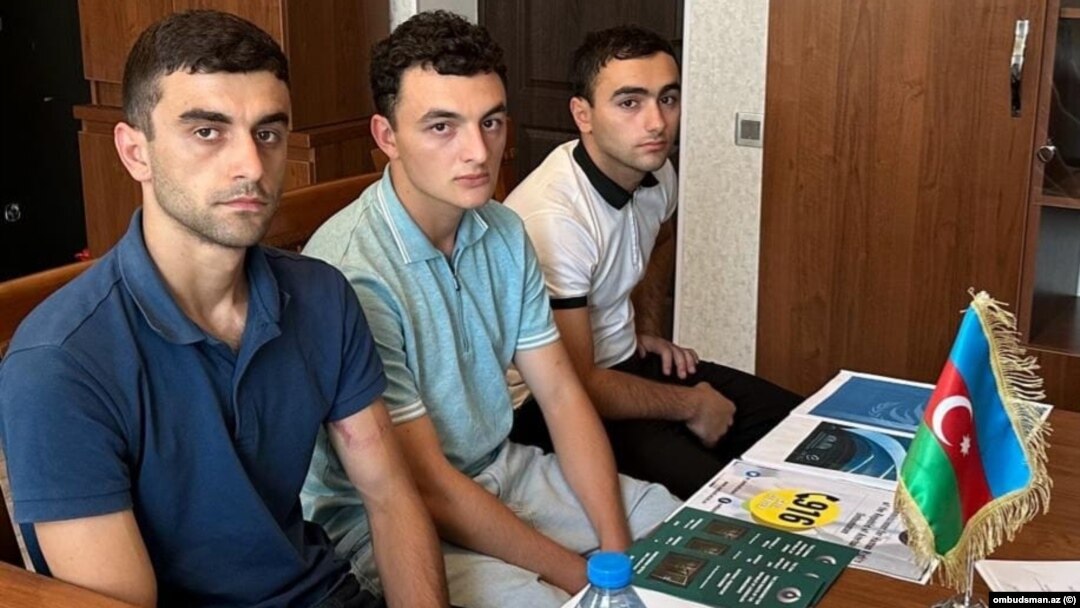 Azərbaycan ombudsmanı həbs edilən erməni futbolçulara baş çəkib