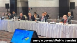 Ministrul Energiei, Victor Parlicov (dreapta), participă la ședința ministerială privind Conectivitatea Energetică în Europa Centrală și de Sud-Est (CESEC) din Atena, Grecia, 19 ianuarie 2024.