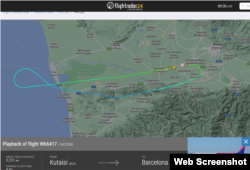 flightradar24-ის მონაცემების მიხედვით, ბორტი შავი ზღვის თავზე იყო, როცა მიმართულების შეცვლა მოუწია.