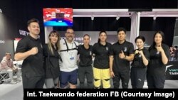 روح الله نیکپا ( نفر سوم از چپ) در میان برخی از ورزشکاران المپیک جهانی - تصویر از صفحهٔ انستاگرام فدراسیون جهانی تکواندو 