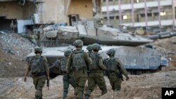 Izraelski vojnici tokom kopnene operacije u Pojasu Gaze, 8. novembra 2023. 