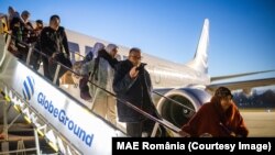 86 de cetățeni români împreună cu familiile lor au ajuns pe 14 noiembrie 2023 la Baza Aeriană 90 din Otopeni, cu o aeronavă a companiei aeriene TAROM, după ce au fost evacuați duminică din Fâșia Gaza.