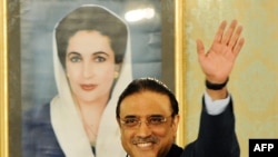 FILES-PAKISTAN-POLITICS-VOTE-ZARDARI