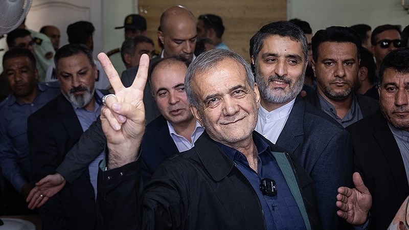 Masud Pezeškijan pobedio na predsedničkim izborima u Iranu