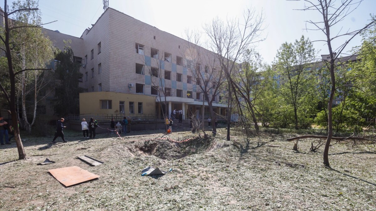Загибель людей біля укриття: у поліції Києва повідомили про 4 затриманих