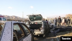 موتر های که در اثر انفجار در شهر کرمان ایران تخریب شده اند