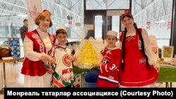 Хоккей турнирына килүче татарларны каршылау мизгеле