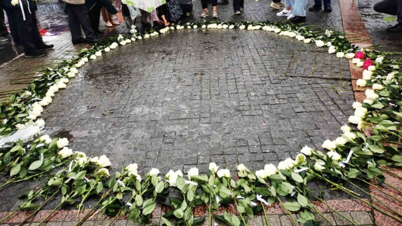 U Prijedoru obilježen Dan bijelih traka, u znak sjećanja na ubijene žrtve nesrpske nacionalnosti