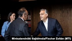 Orbán Viktor miniszterelnök Novák Katalin családügyi miniszter jelenlétében Éric Zemmour francia közéleti személyiséggel találkozik a Karmelita könyvtárszobájában 2021. szeptember 24-án