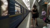 Харків: за парти – в метрополітені. Школярі навчатимуться у підземці