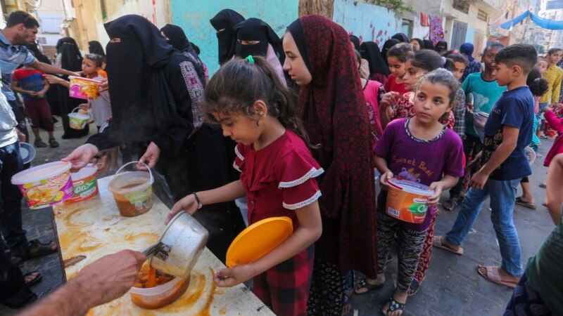 Grushte për bukë, sëmundje e dëshpërim: Lufta rrezikon ta përçajë shoqërinë në Gazë