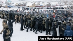 Столкновения протестующих и спецназа в городе Баймаке. Башкортостан, 17 января 2024 года