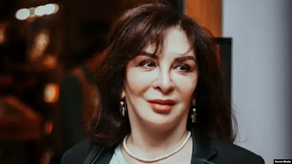 Iranian actress Afsaneh Bayegan