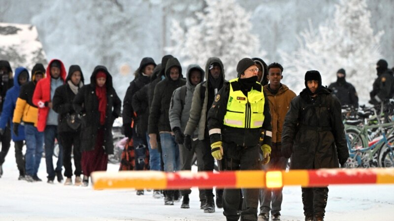 Finlanda amenință că va închide ultimul punct de trecere a frontierei cu Rusia din cauza  valului de migranți