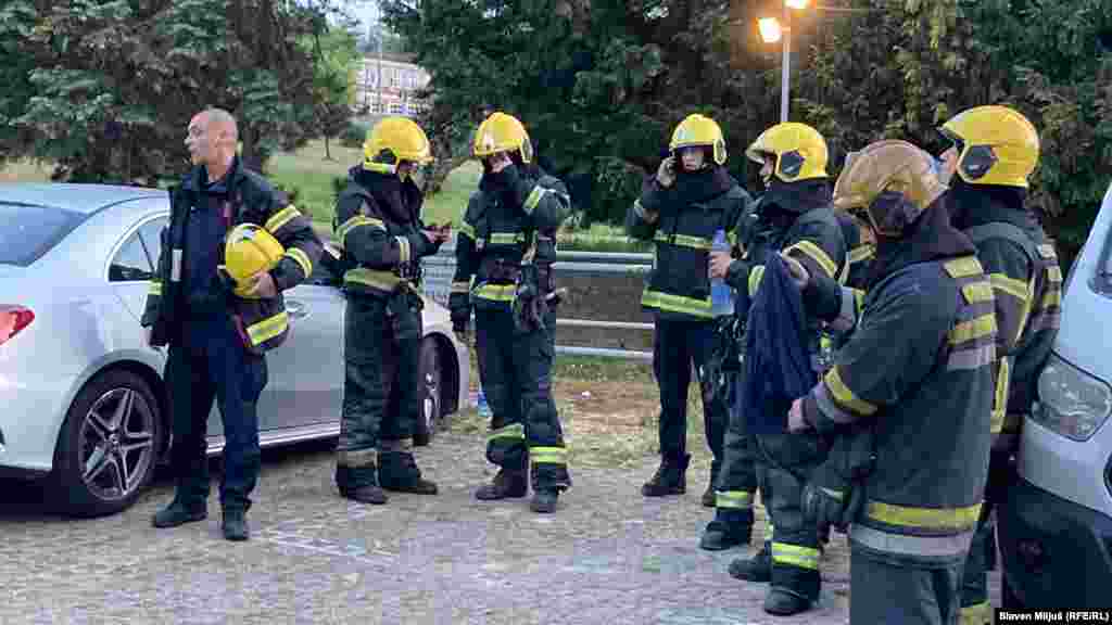 Timovi za pomoć u blizini mesta sudara dva voza u Beogradu