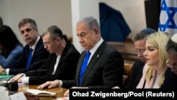 نخست‌وزیر اسرائیل در یکی از نشست‌های چندی پیش کابینه‌اش در مقر وزارت دفاع در تل‌آویو