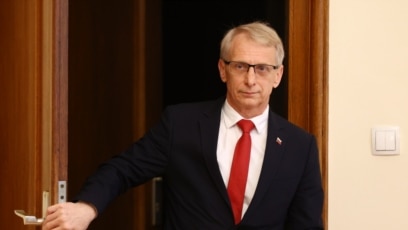 Премиерът акад Николай Денков смята че защитата на България минава