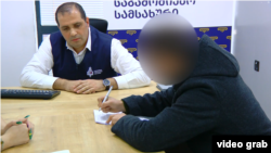 კაცის წინააღმდეგ საქმე აძრულია სისხლის სამართლის კოდექსის ორი მუხლით.