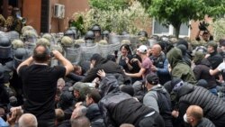 Građani Beograda i Prištine o krizi na severu Kosova: 'Šibicarenje ljudskim žrtvama'