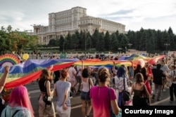 Peste 25.000 de oameni au participat la ediția din 2023 a marșului Pride de la București.