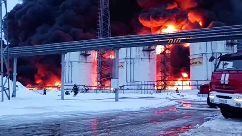 Нефтебаза загорелась в Тамбовской области после атаки БПЛА