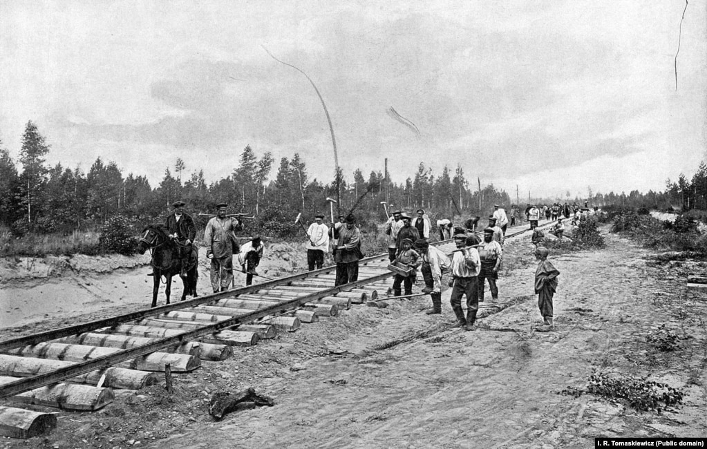 Ndërtimi i hekurudhës trans-siberiane në vitin 1898.