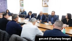 În cadrul discuțiilor de marți, 20 februarie premierul Dorin Recean și ministrul Agriculturii, Vladimir Bolea, au propus creditul agricol de urgență, propunere respinsă de fermieri, care au declarat că valoarea acestui credit ar trebui să fie de cel puțin un milion de lei.