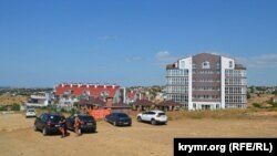 Частные гостиницы и дачи в районе мыса Фиолент. Севастополь, Крым, 2023 год